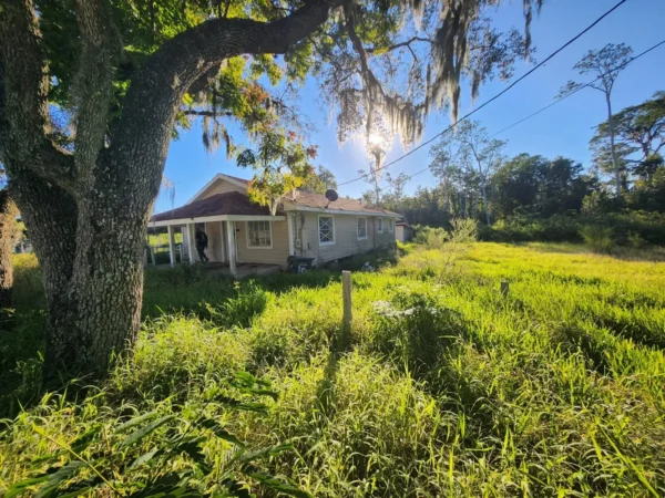 Frostproof, FL MOBILE HOME (0.86 ACRES )