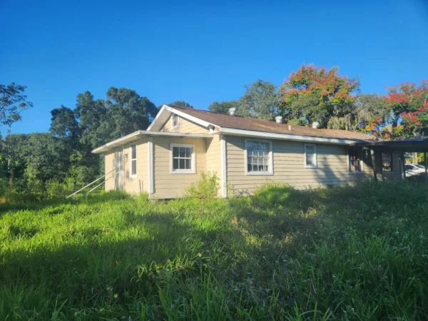 Frostproof, FL MOBILE HOME (0.86 ACRES )