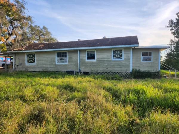 Frostproof, FL MOBILE HOME (0.86 ACRES )